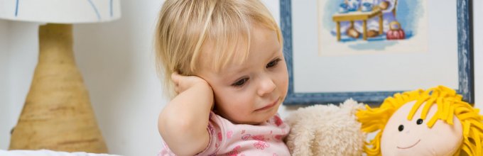 Причины, симптомы и лечение острого среднего серозного отита
