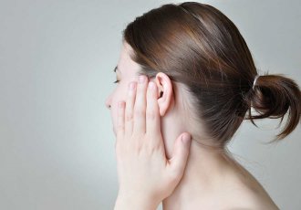 Причины и лечение возникающих боли и шума в голове и ушах